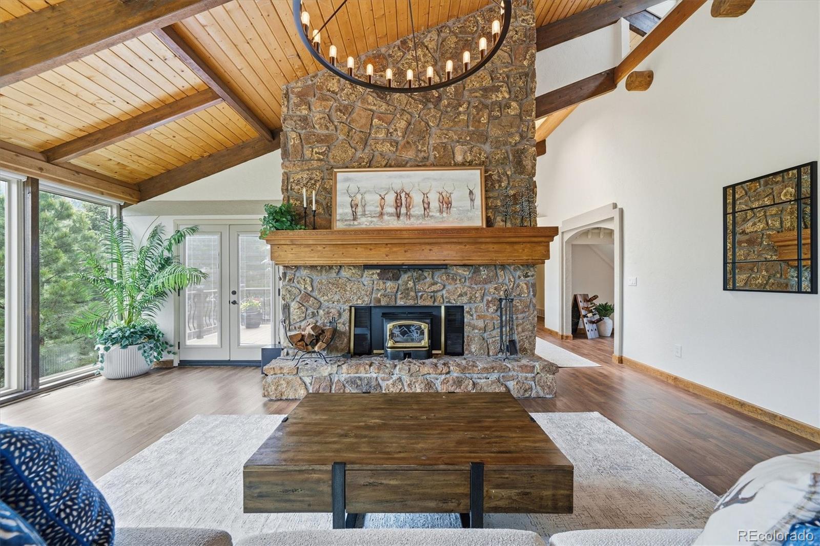 6195 Apache Drive