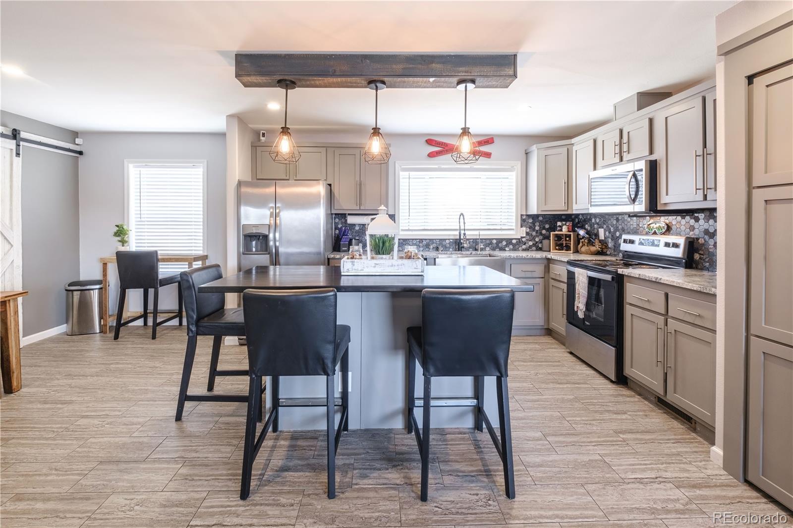 551 Summit Trail