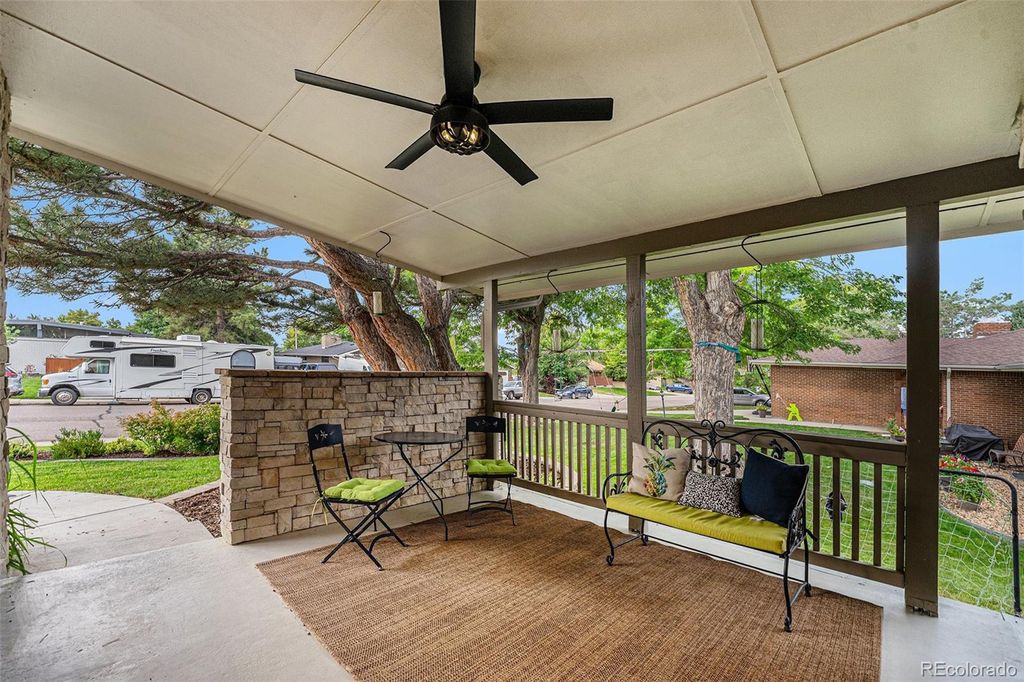 Photo of 2989 E Cresthill Avenue, Centennial, CO 80121 (MLS # 4817019)