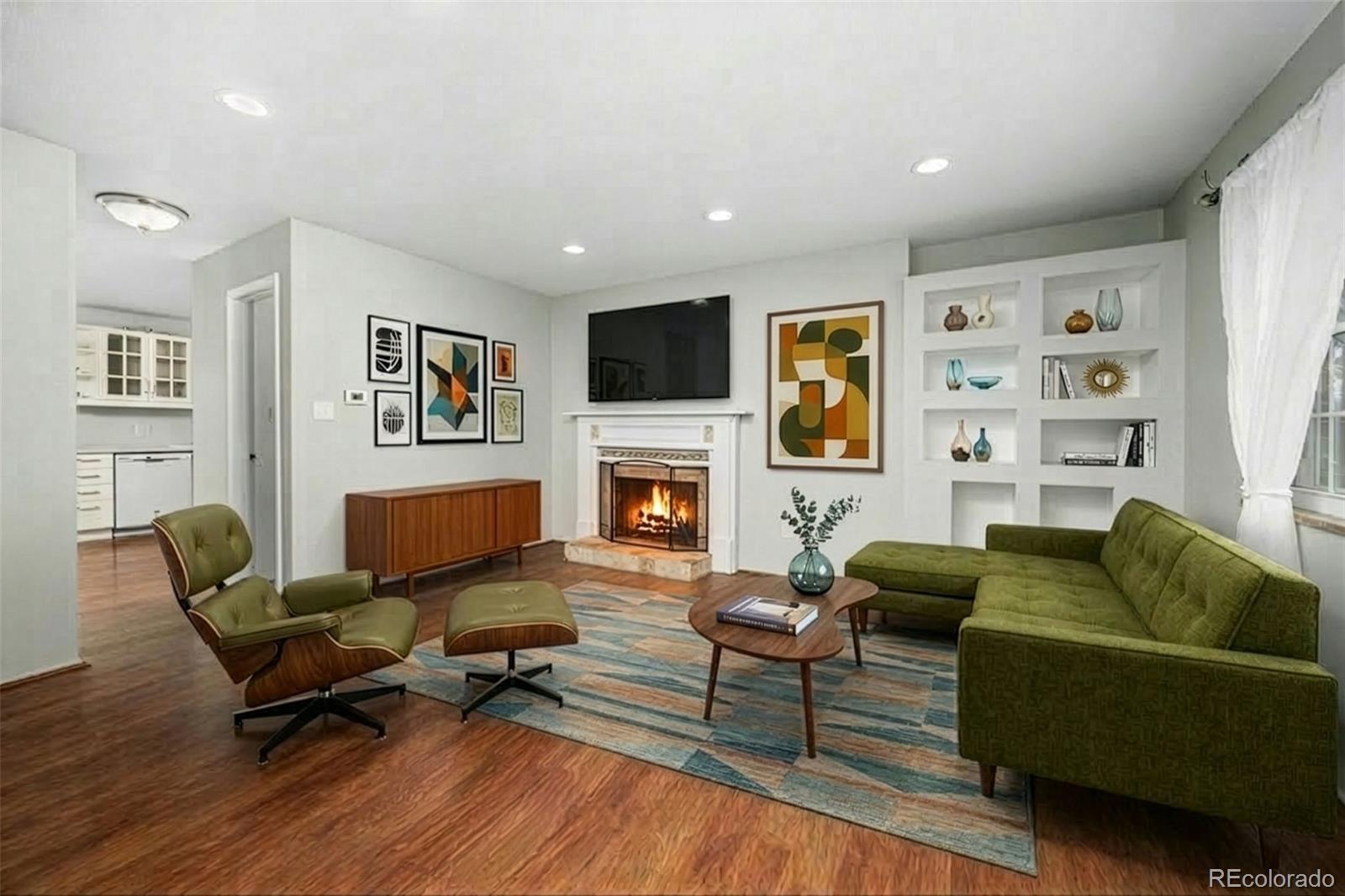 5707 S Lowell Boulevard