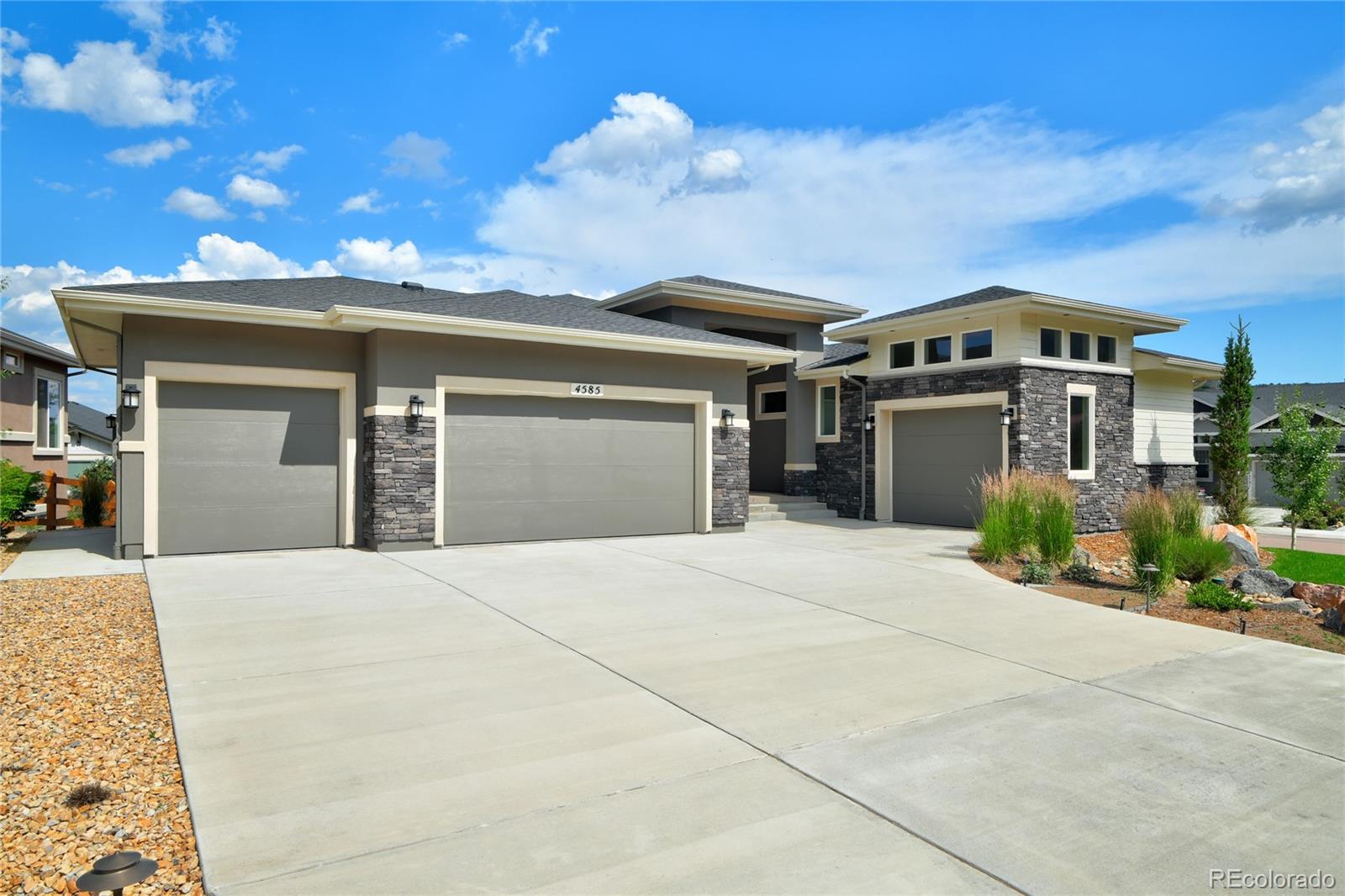 4585 Mesa Top Drive
