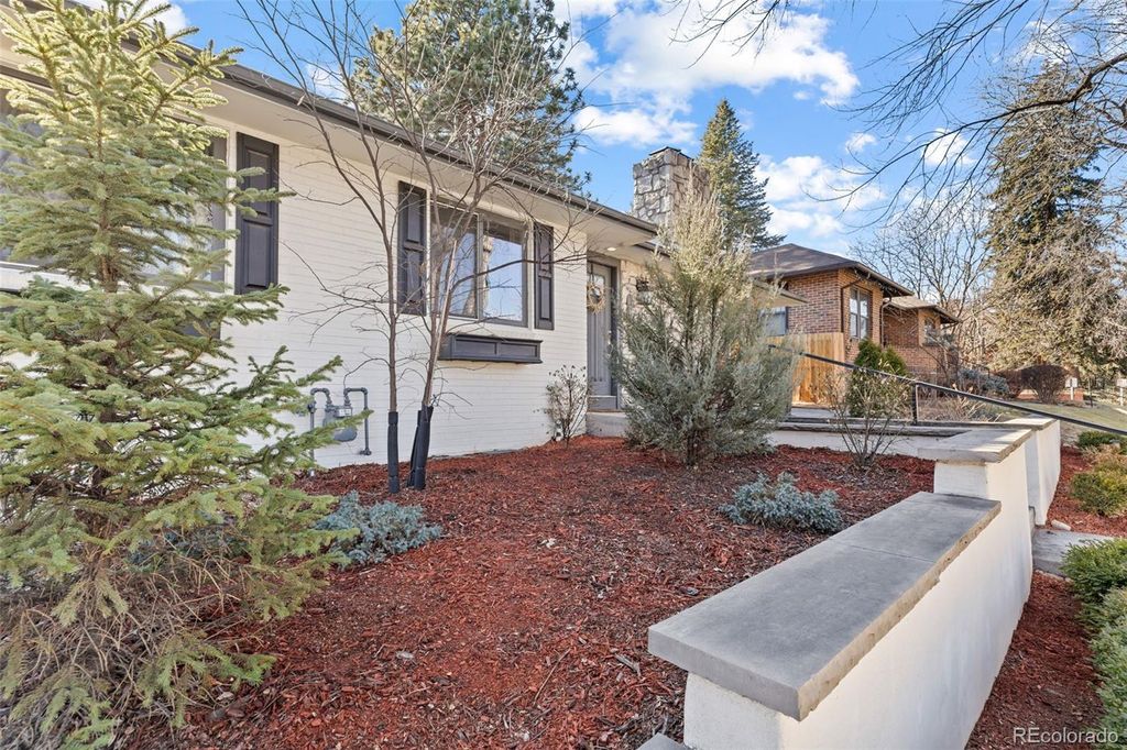 Photo of 3720 E 7th Avenue Parkway, Denver, CO 80206 (MLS # 4456192)