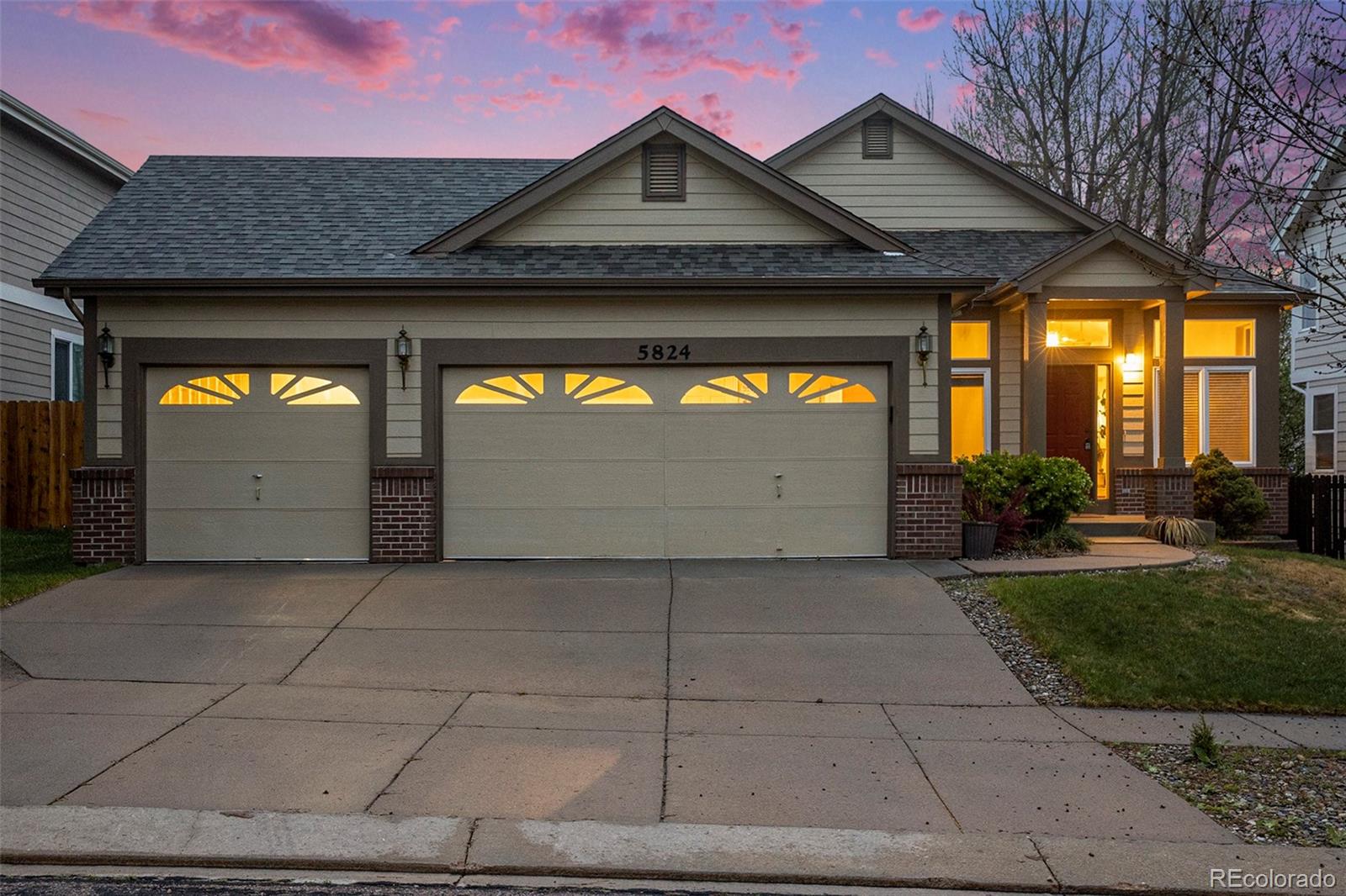 5824 Instone Circle