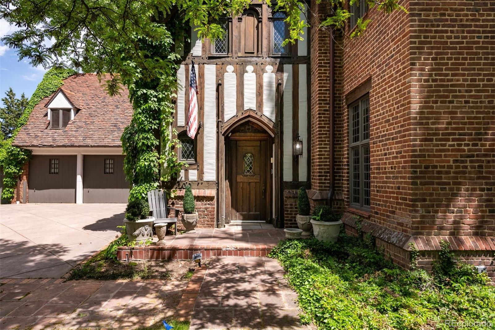 100 N Gaylord Street