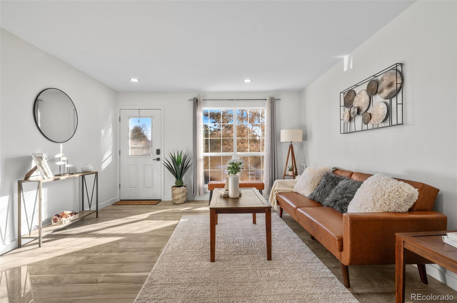 1811 S Quebec Way 12