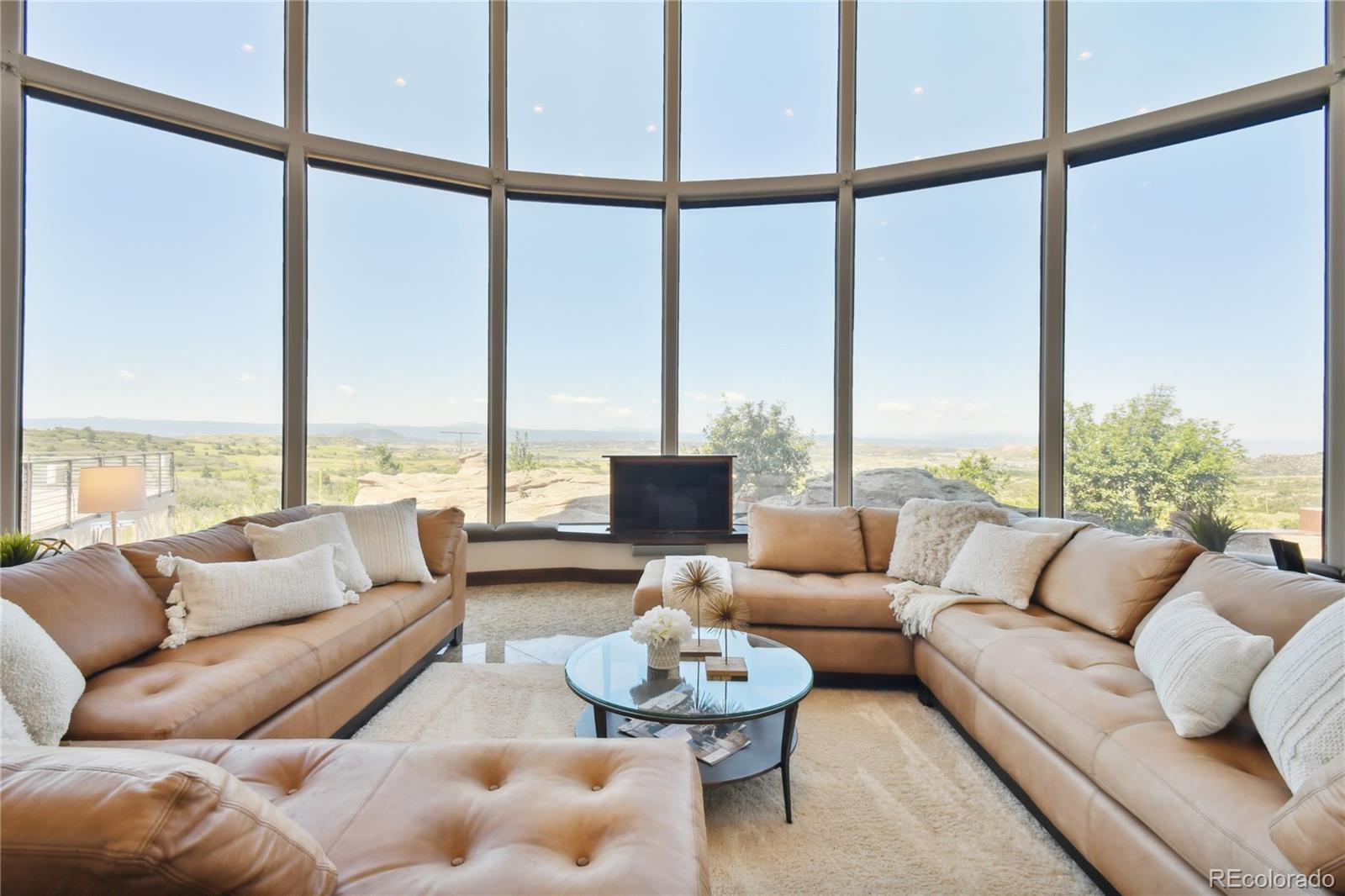 1175 Ridge Oaks Drive