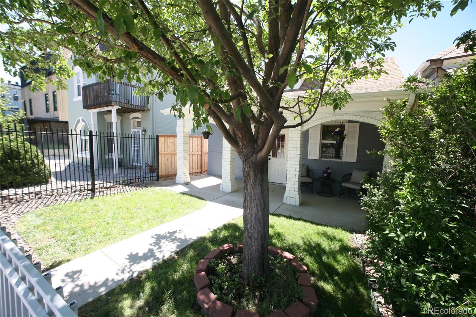 3027 Lawrence Street