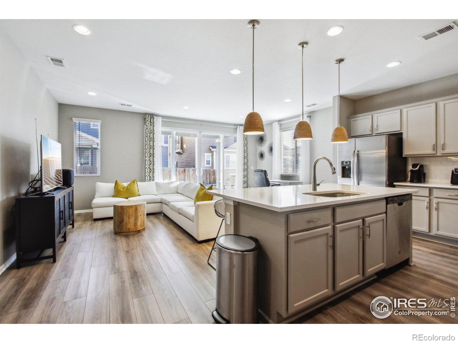 9914 Truckee Street, Commerce City, CO, 80022 2 9914 Truckee Street