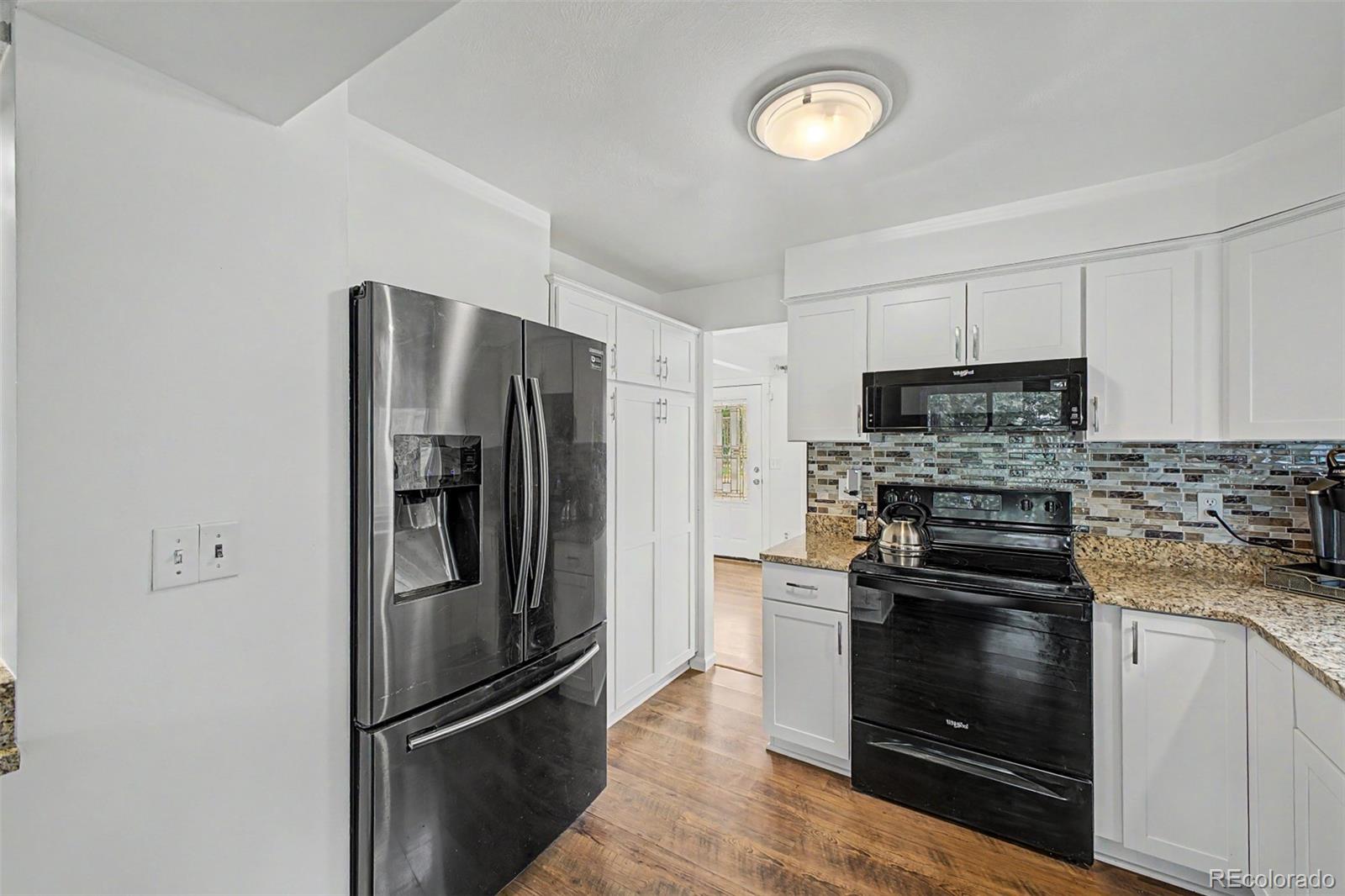 4245 W 110th Place