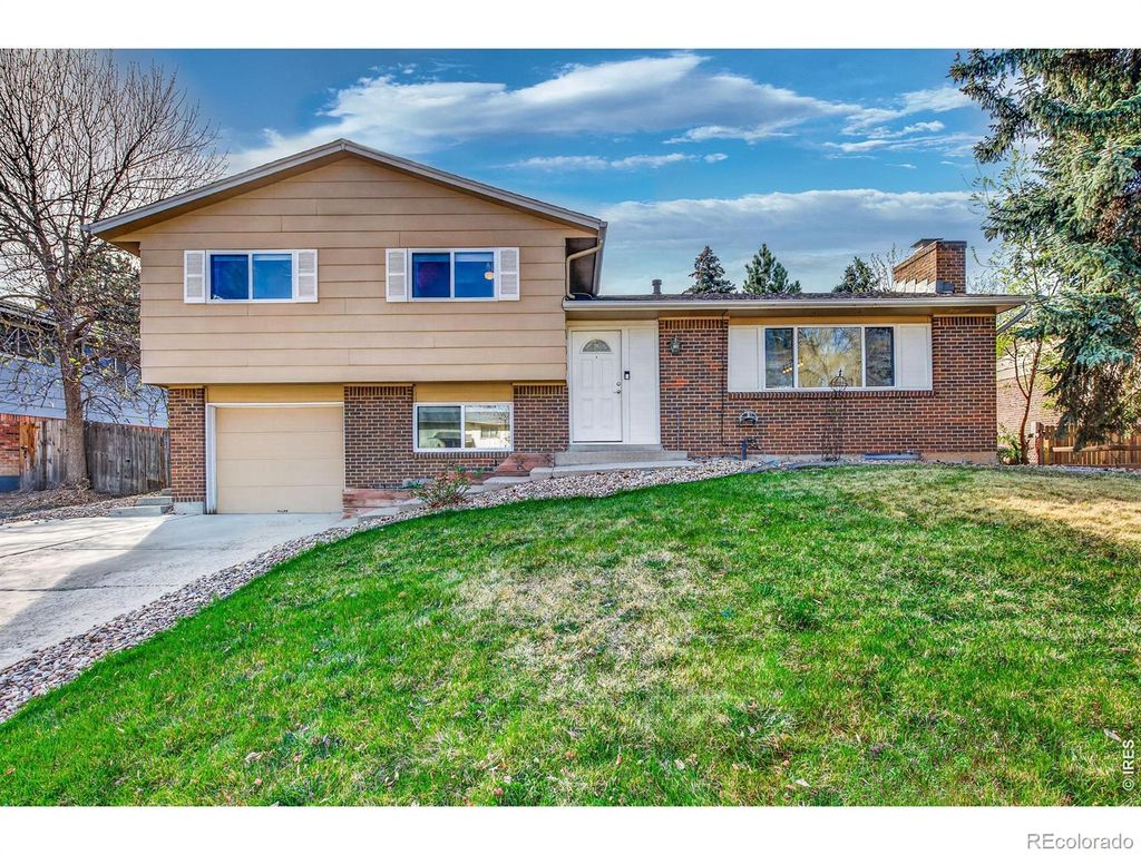 Photo of 1432 S Bowen Street, Longmont, CO 80501 (MLS # IR1056308)