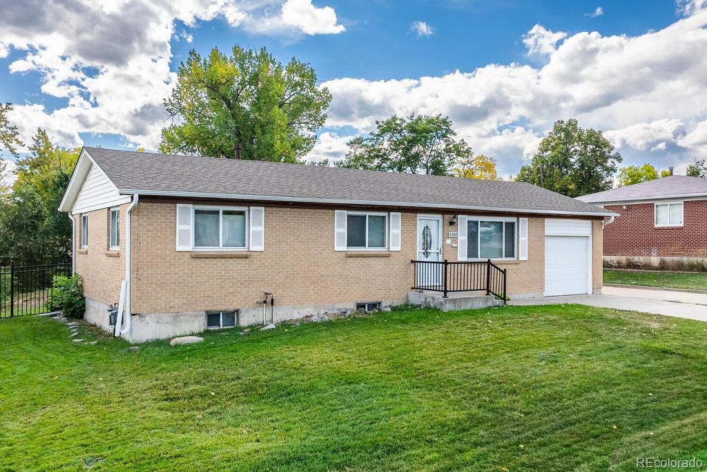 Photo of 3288 W Tufts Avenue, Englewood, CO 80110 (MLS # 2779717)