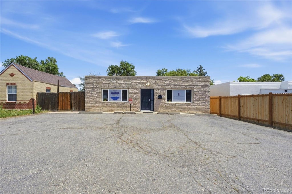 Photo of 1050 S Quitman Street, Denver, CO 80219 (MLS # 7134857)