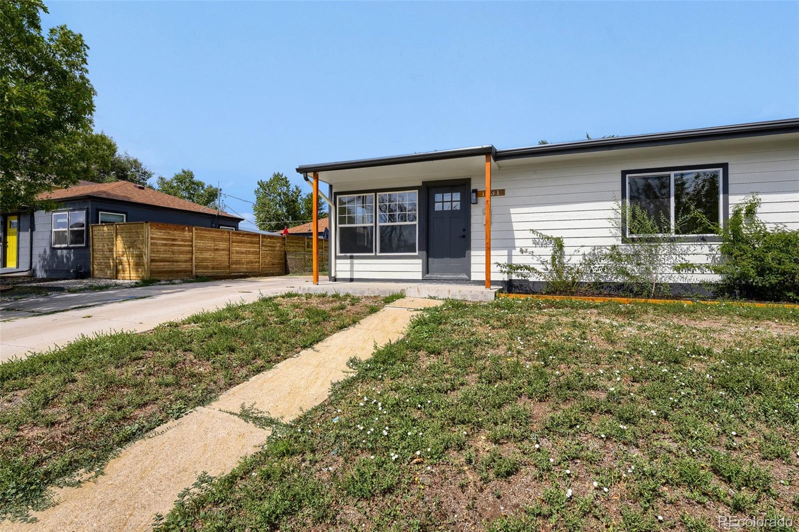 1631 W Hoye Place