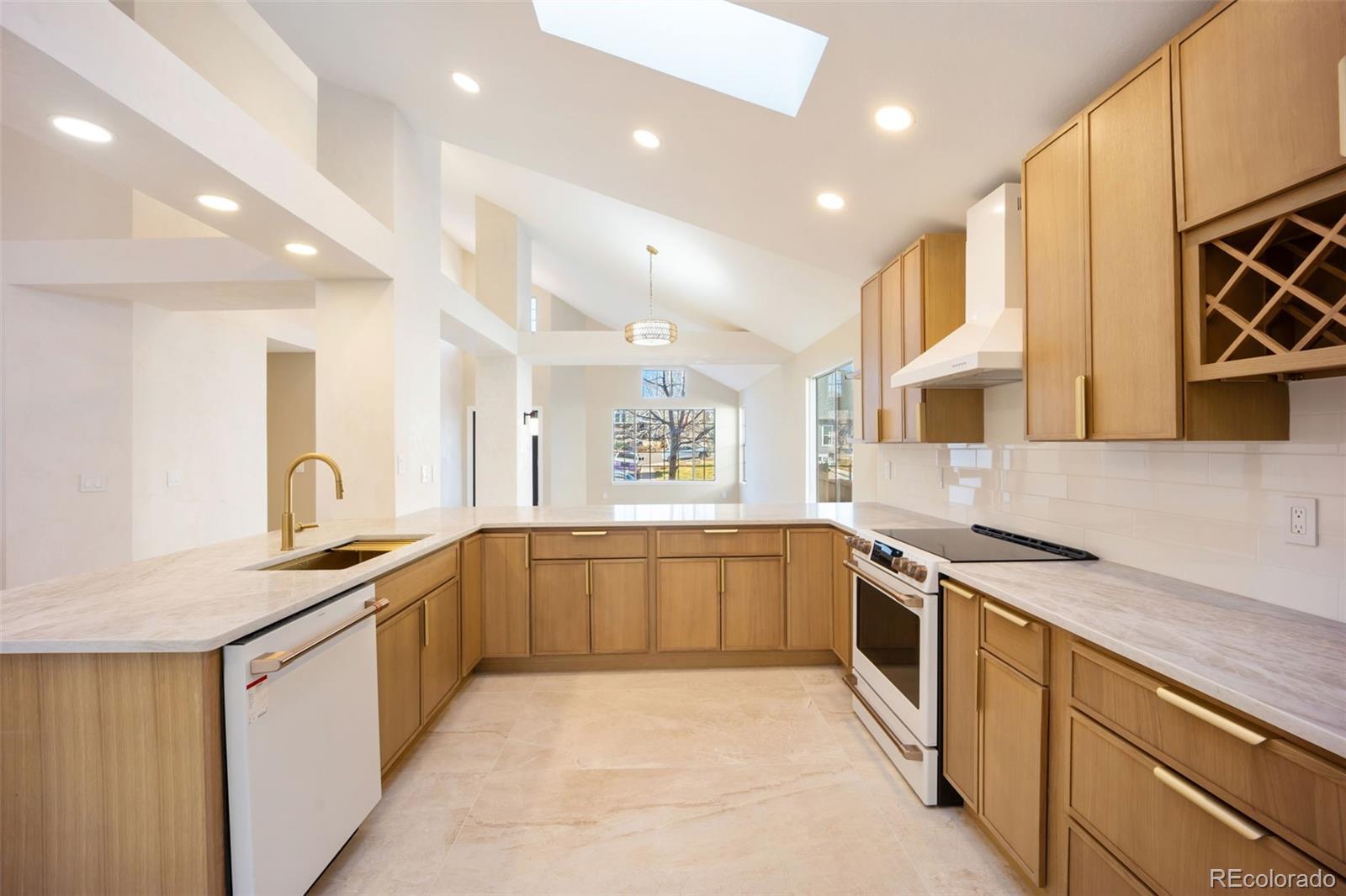 9696 Pinebrook Street