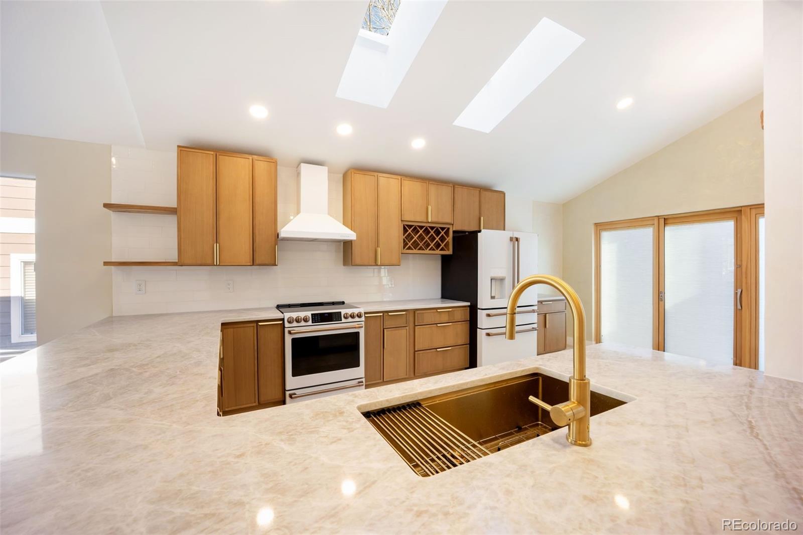 9696 Pinebrook Street