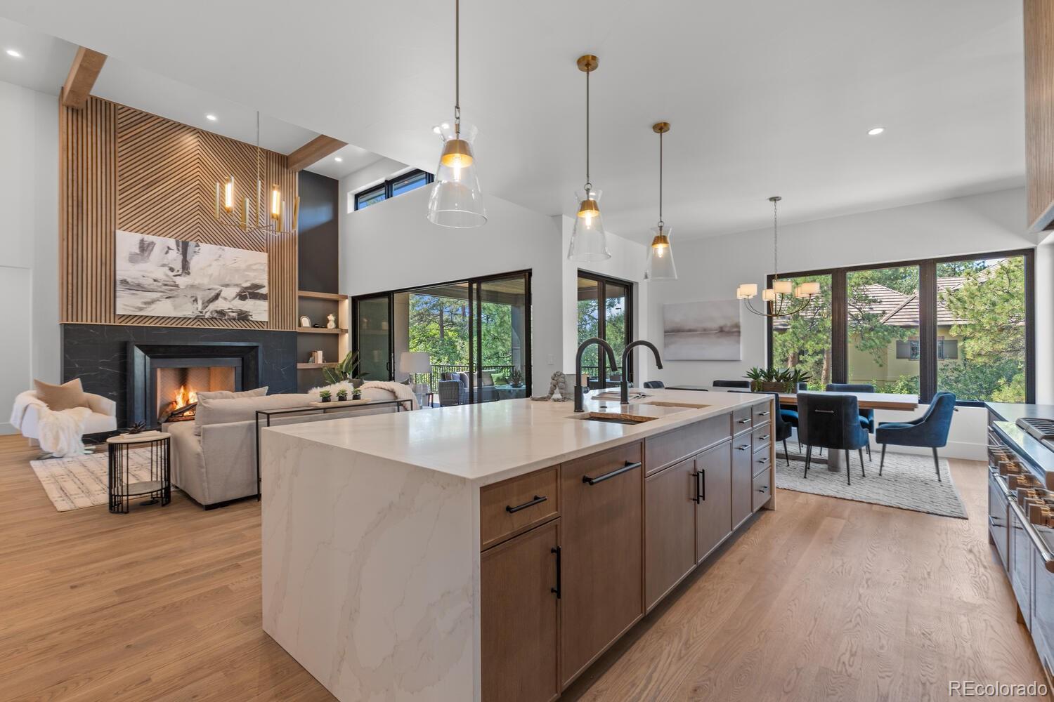 2596 Saddleback Drive