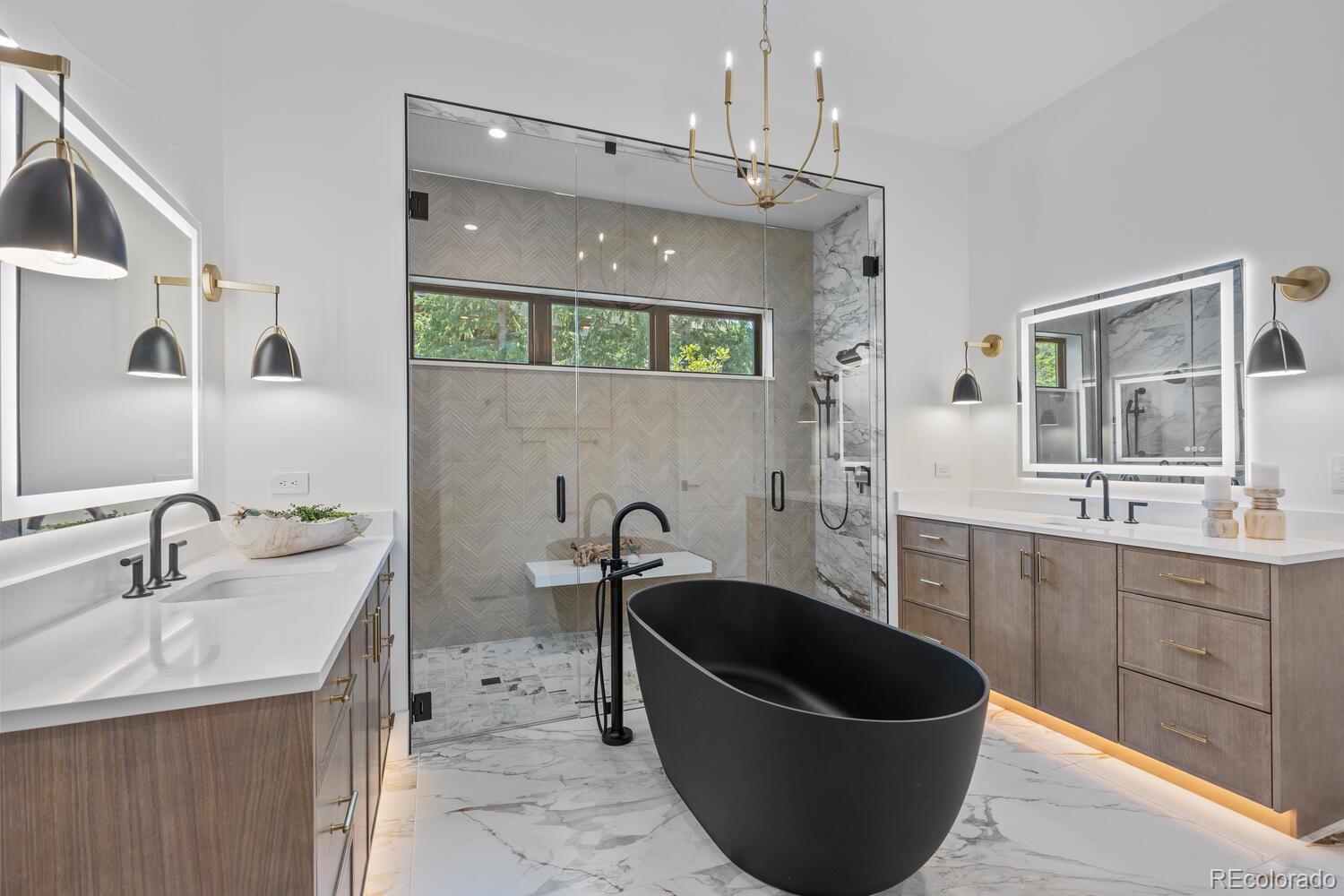 2596 Saddleback Drive