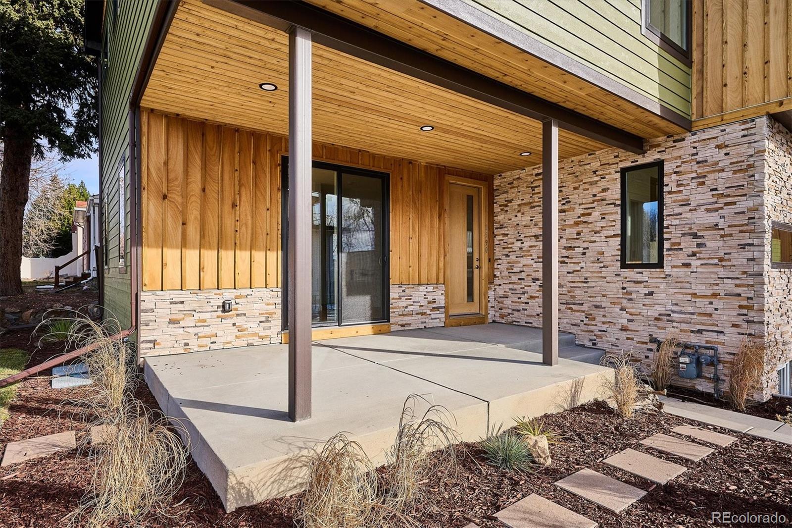 1590 S Columbine Street