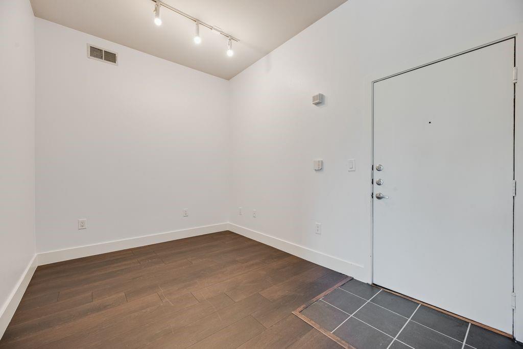4414 Cedar Springs Road 318