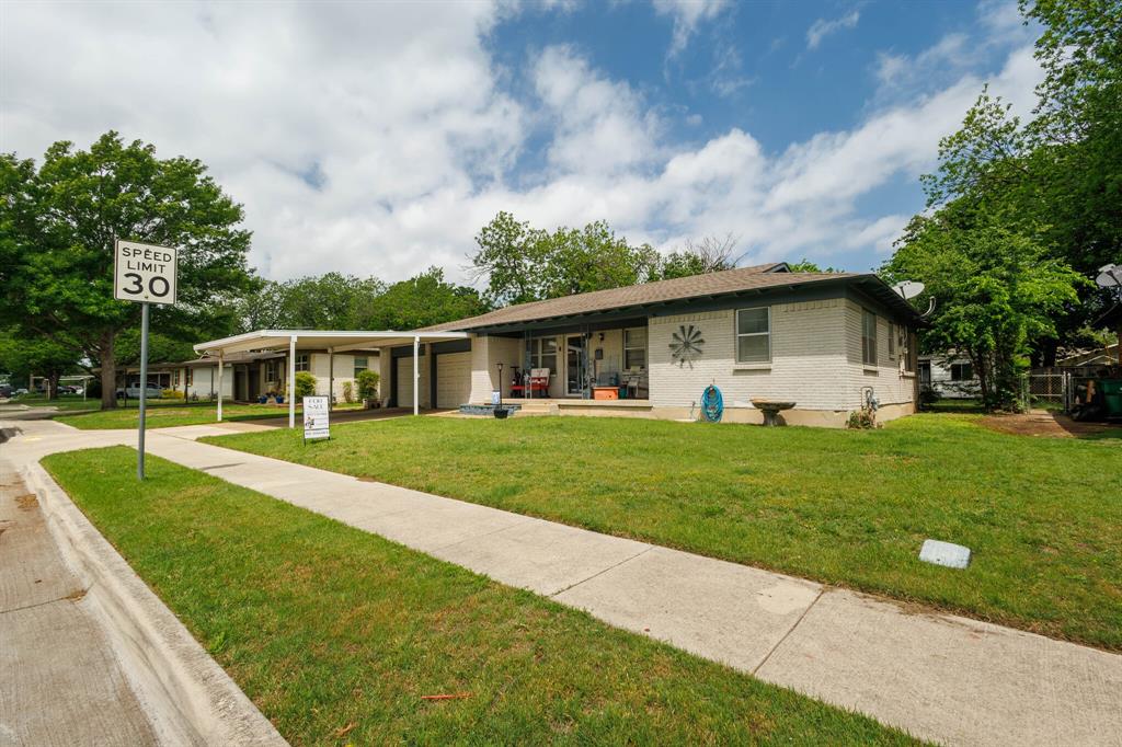 5421 Bonnie Wayne Street