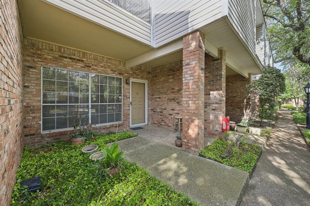 Richland Park Apt-Westchase Condo - Residential