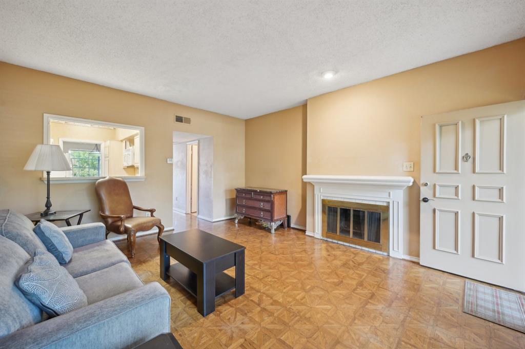 Richland Park Apt-Westchase Condo - Residential