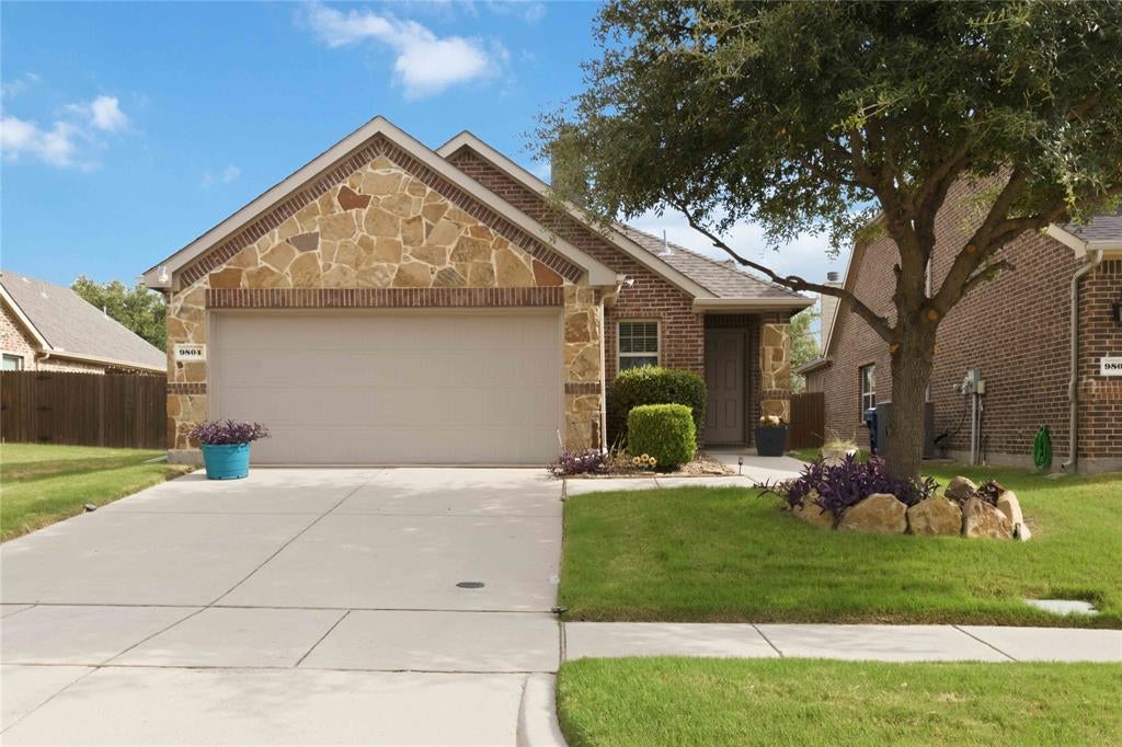 9804 Cottontail Lane