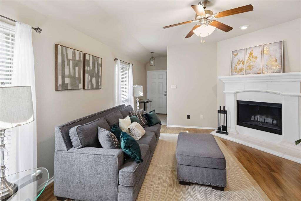 9804 Cottontail Lane
