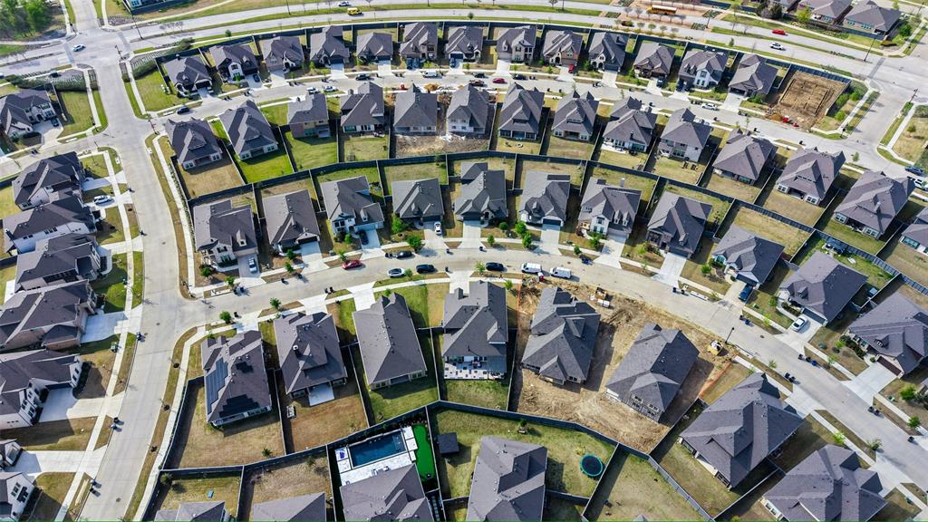 7212 Bird Cherry Lane