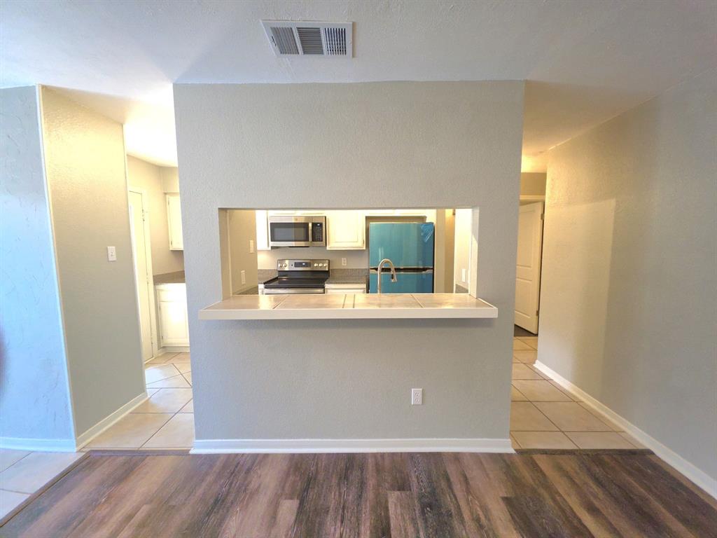 Cloisters Condo The - Residential