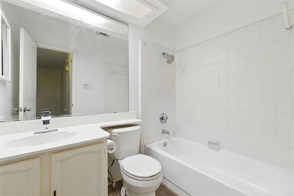 Two Worlds Apollo 01 - Residential