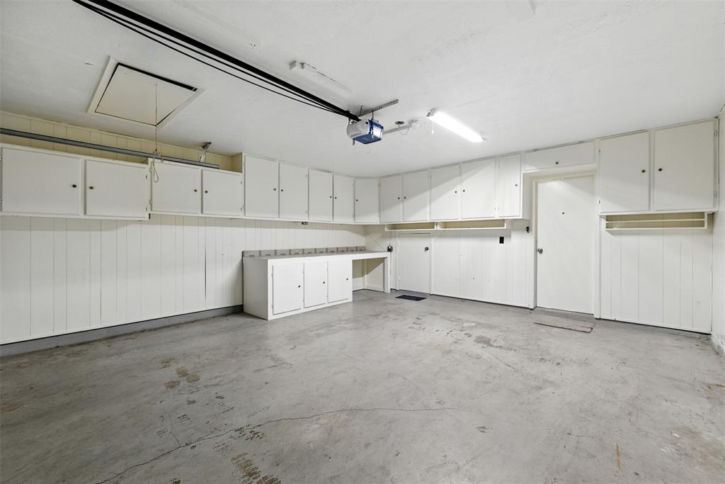 Two Worlds Apollo 01 - Residential