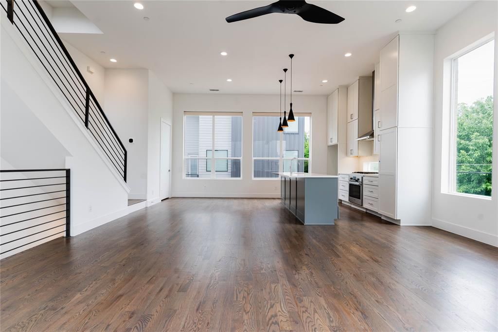 Photo of 2623 Kimsey Drive #101, Dallas, TX 75235 (MLS # 21252686)
