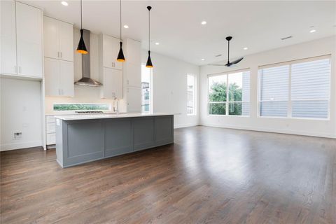 Photo of 2623 Kimsey Drive #101, Dallas, TX 75235 (MLS # 21252686)