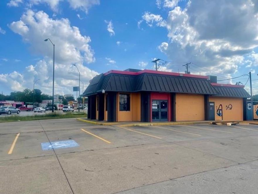 1,550 SF restaurant space available for lease in a highly visible location on the corner of a busy traffic roundabout, just minutes from Texas Wesleyan University. Ideal for quick-service or dine-in restaurant concepts. Features include a dedicated drive-thru window, spacious dining area, separate kitchen prep space, and designated cashier service counter layout. 

Property Type: Restaurant
Available SF: 1,550 SF
Lease Type: NNN ($5,000 plus Triple Net) 
Drive-Thru: Yes (Existing Drive-Thru Window)
Location: Corner of High-Traffic Roundabout, Near Texas Wesleyan University
Visibility: High
Parking: Ample On-Site Parking


Property is leased as-is. Tenant is responsible for any additional kitchen equipment, interior build-out, and required improvements.