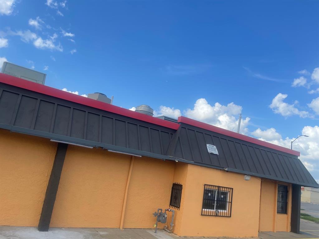 Hallbrook Add - Commercial Lease