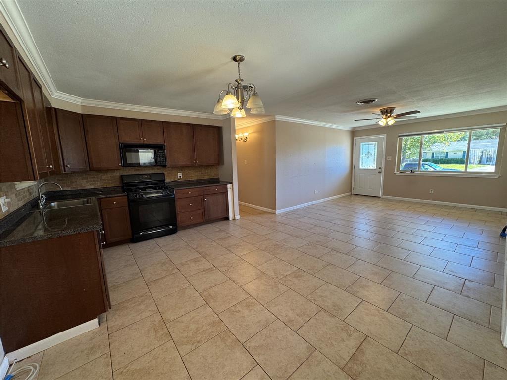 Southern Gardens Sub - Residential Lease