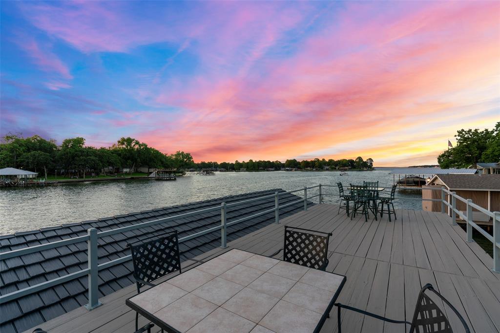 Red Sail - Residential