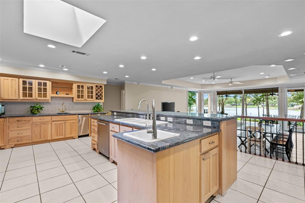 Red Sail - Residential