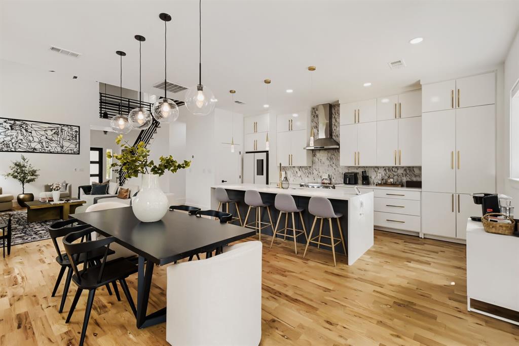 Ravinia Heights - Residential