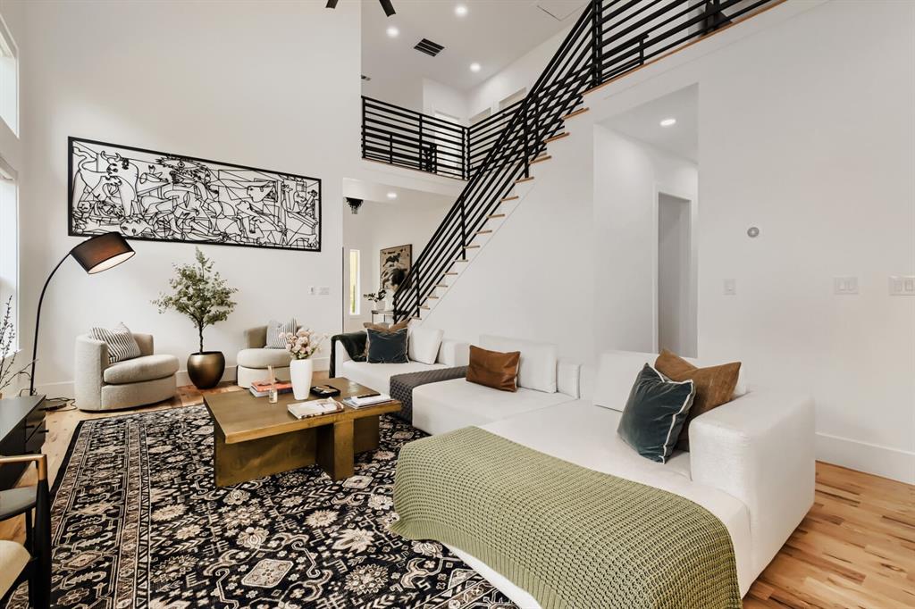 Ravinia Heights - Residential