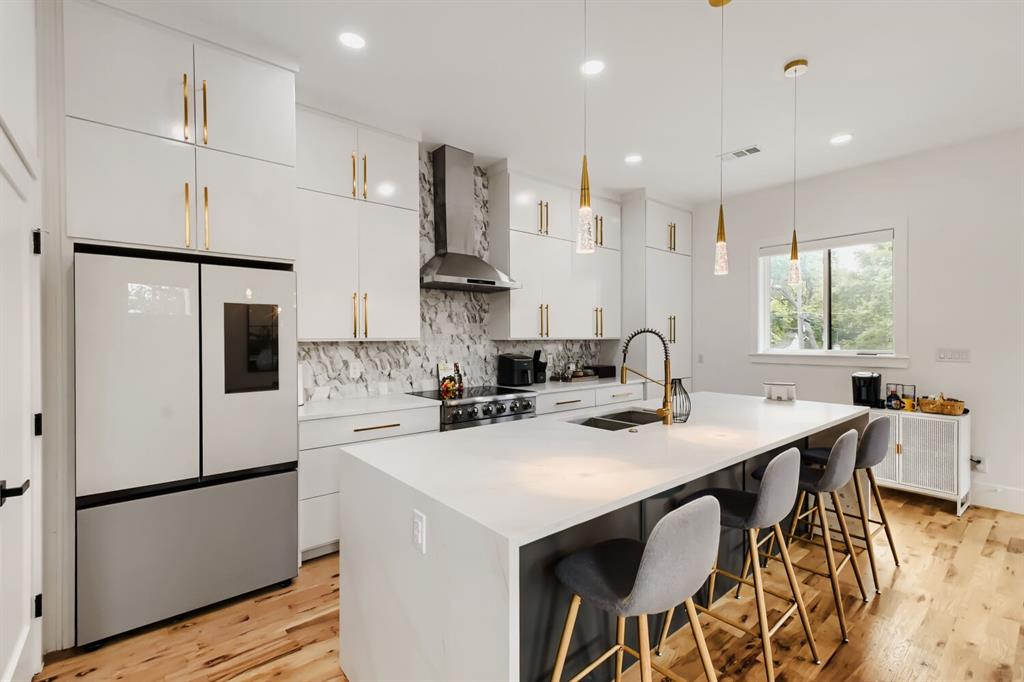 Ravinia Heights - Residential