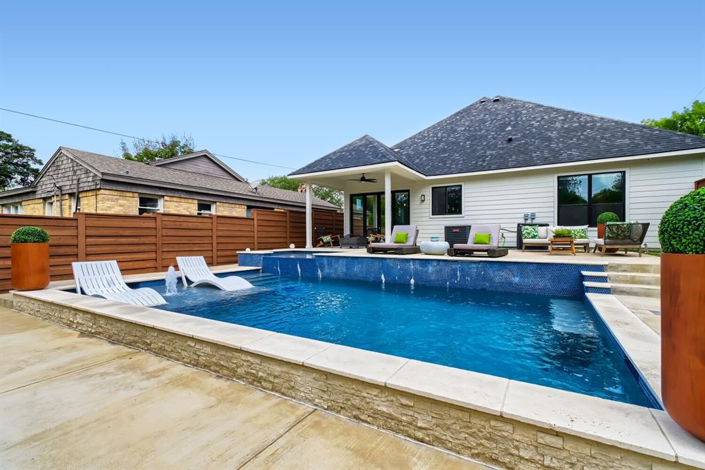 Ravinia Heights - Residential