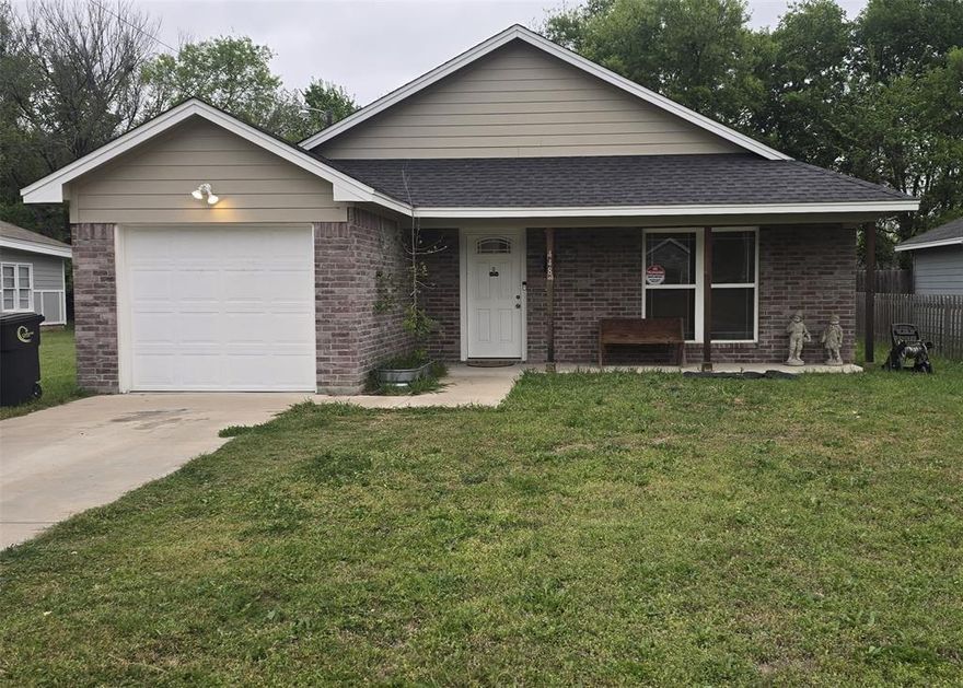 Come out and see this beautiful 3-bedroom, 2-bath home. This house has an open and inviting layout. The kitchen features granite countertops that compliment the oak cabinets. It comes with a big backyard. Enjoy nearby parks, a recreation center, an a splash pad for an active lifestyle., and with ATT lines in the ground, high-speed internet is at your fingertips. BUYER INCENTIVE: The washer, dryer (2 years old) and refrigaretor (one year old) stays with an acceptable offer.