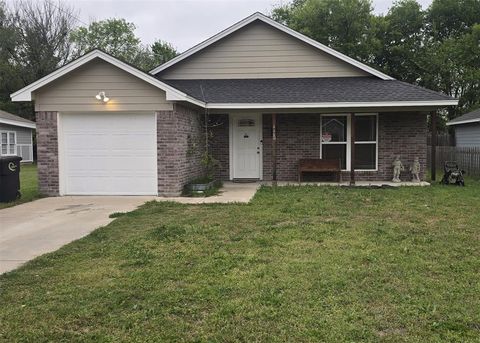 448 Chase Avenue Cleburne TX 76031