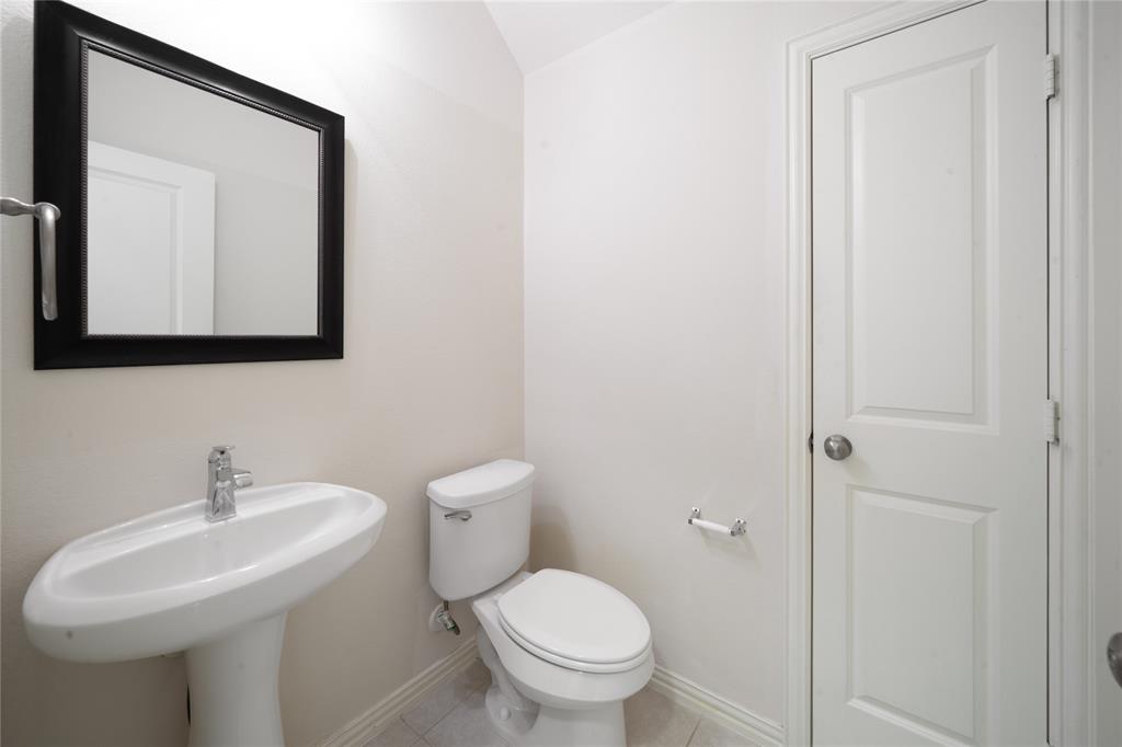 Viridian Village 1e-2 - Residential Lease