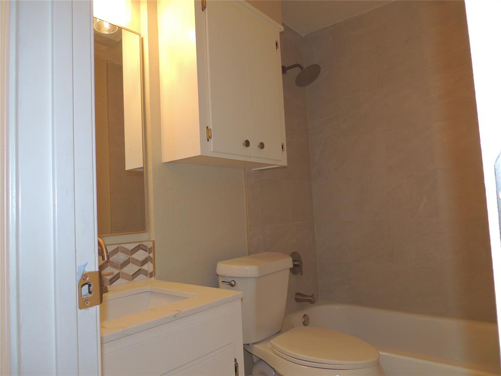 La Tierra Sub - Residential