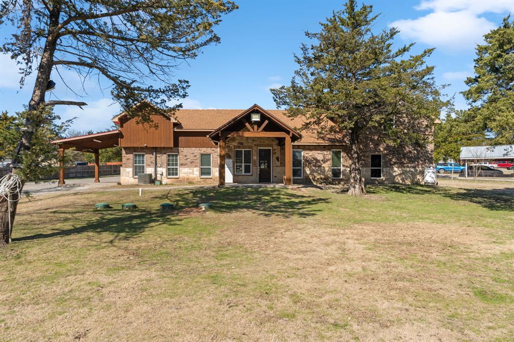 136 Oak Creek Drive