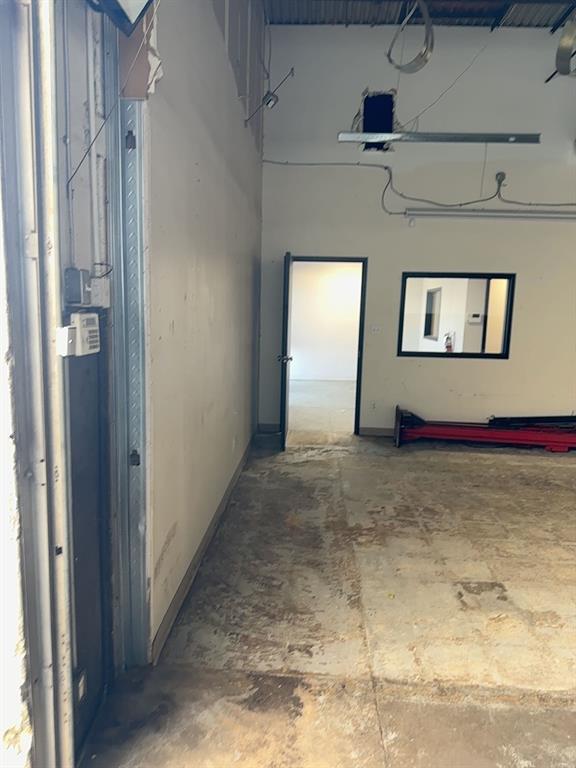 GARVON-DALLAS 3 - Commercial Lease