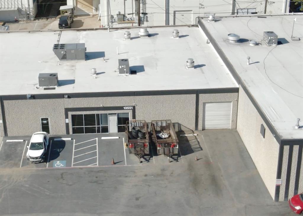 GARVON-DALLAS 3 - Commercial Lease